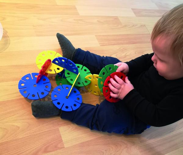 STECKi Infant Family Box – Steckspaß für die Allerkleinsten ab 6 Monaten